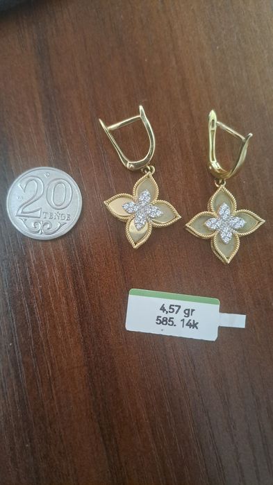 Продам золотые украшения