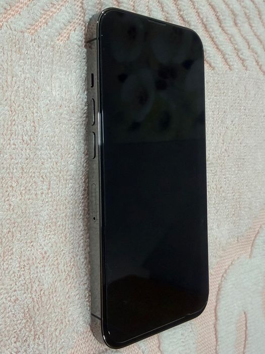 iPhone 13 про 128 Гб перфектен