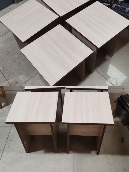 Стульчики новые комплект