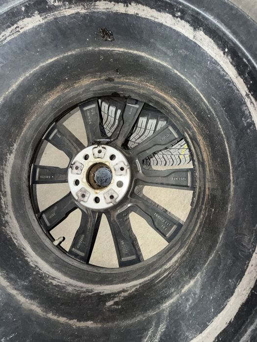 Джанти със зимни гуми Michlein 275/45 R20 305/40 R20 G05 G06