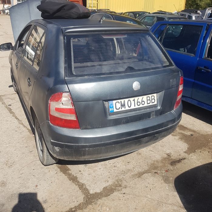 Шкода фабия 1.2  на части
