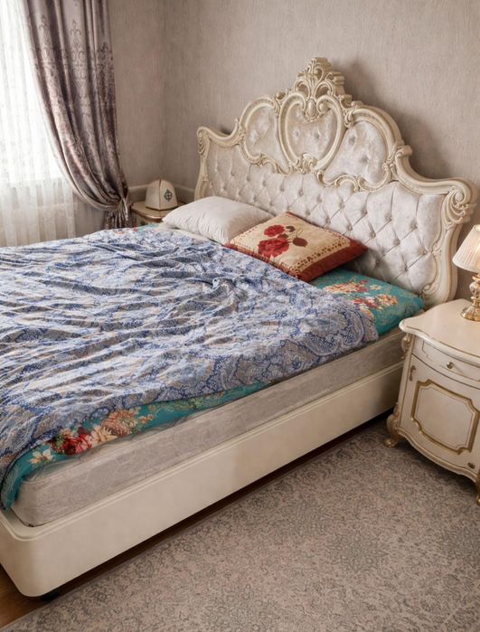 Продам спальный гарнитур