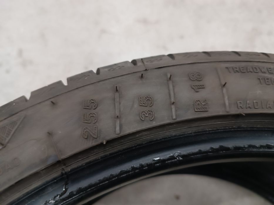 2buc Anvelope Vara 255 35 18 Kleber dot2022