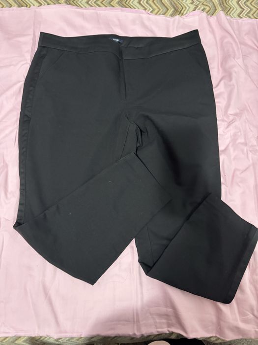 Pantaloni negri de damă