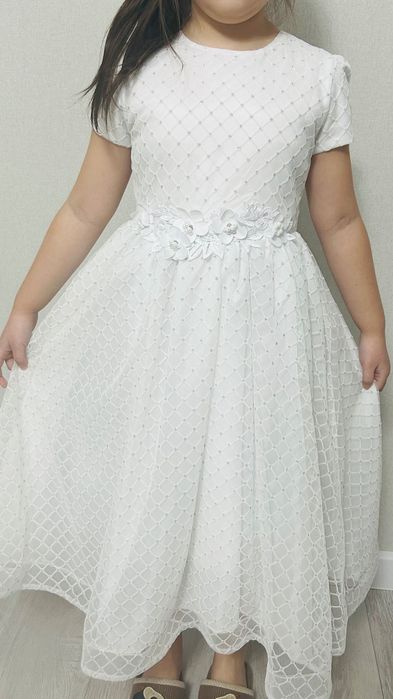 Бальное белое платье