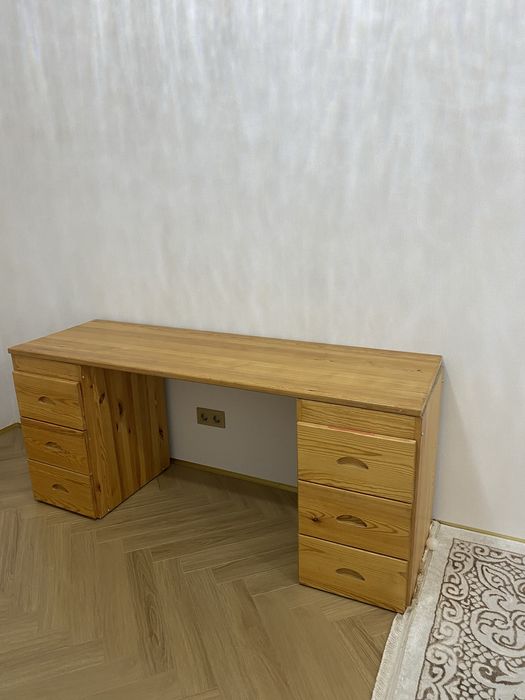 продам стол б/у за 10000