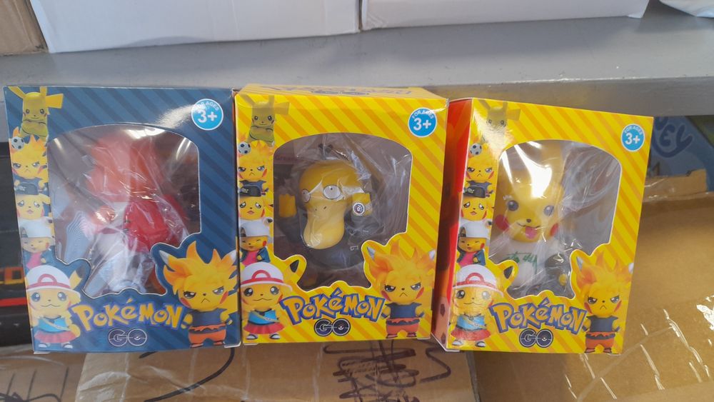 Рokemon карти фигурки и плюшени играчки