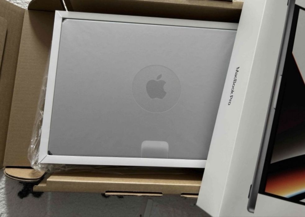 MacBook Pro 16" (2021)  32/512