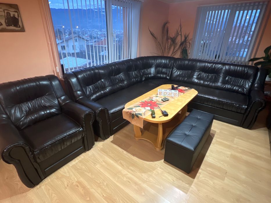 Холна секция и диван