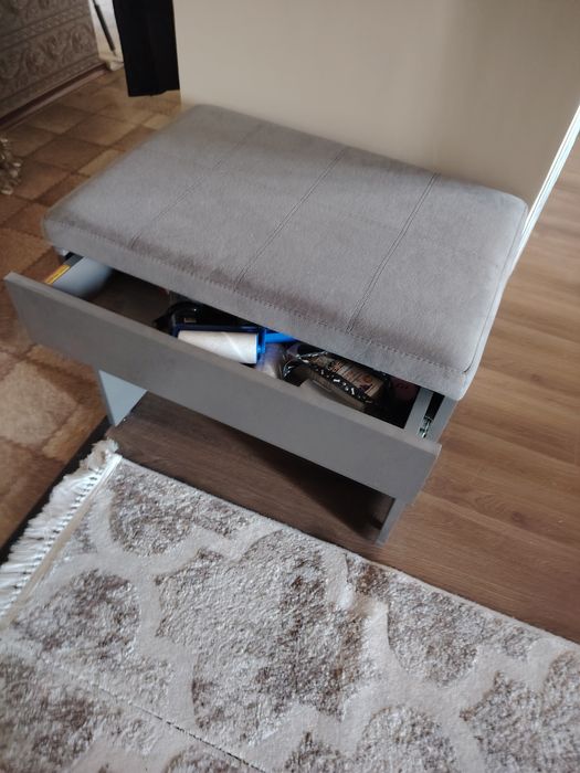 Продам пуфик для прихожей 35000 торг.