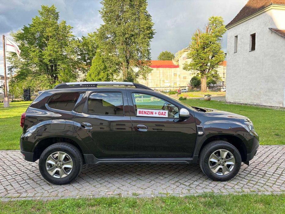 Dacia Duster anul fab-2022-benzin +Gaz.4x2