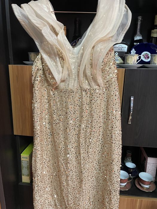 Vand rochie aurie