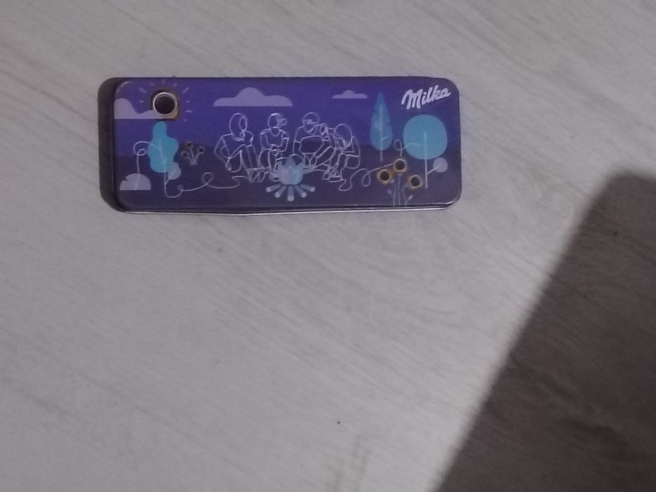 Ghiozdane și penare puțin uzate
