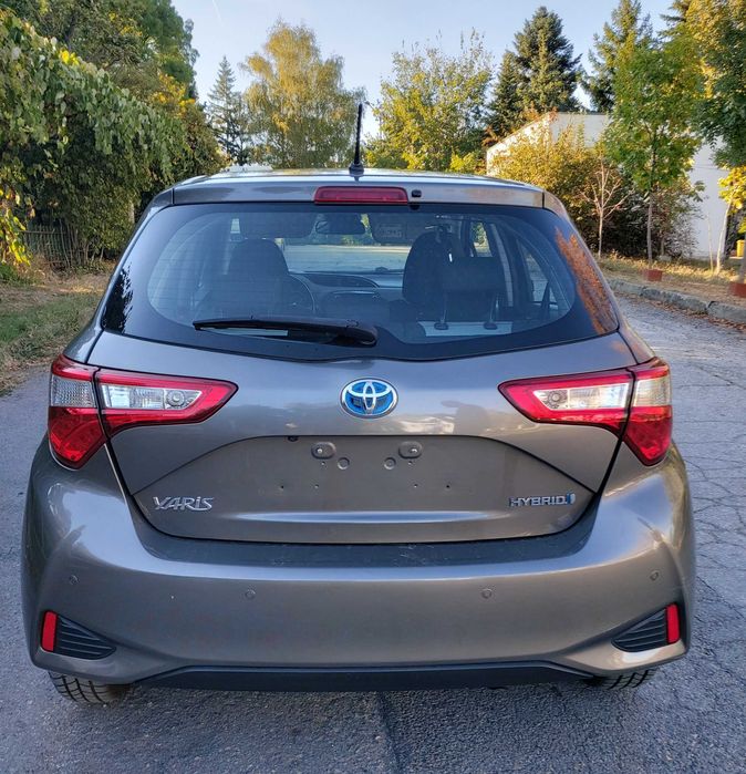 Тойота Хибрид Ярис 2017г Full Toyota yaris Hybrid