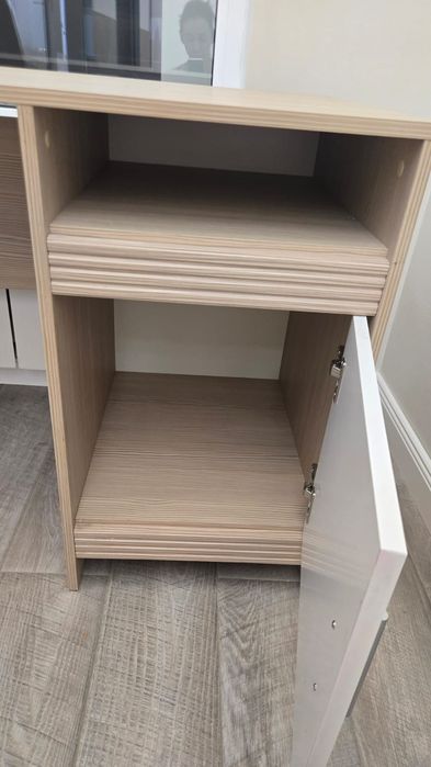 Письменный стол и стеллаж