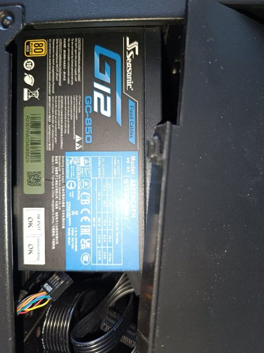 Запазен Гейм Рс с I5 13500/32 gb ddr5/1tb SSD/без видеокарта