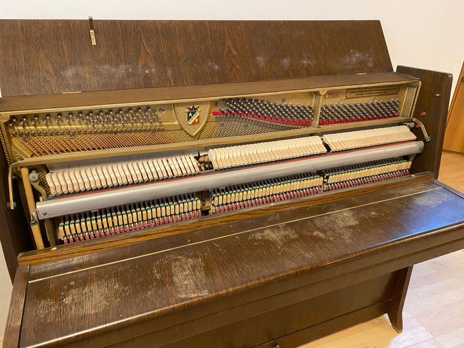 Пиано Petrof в чудесно състояние