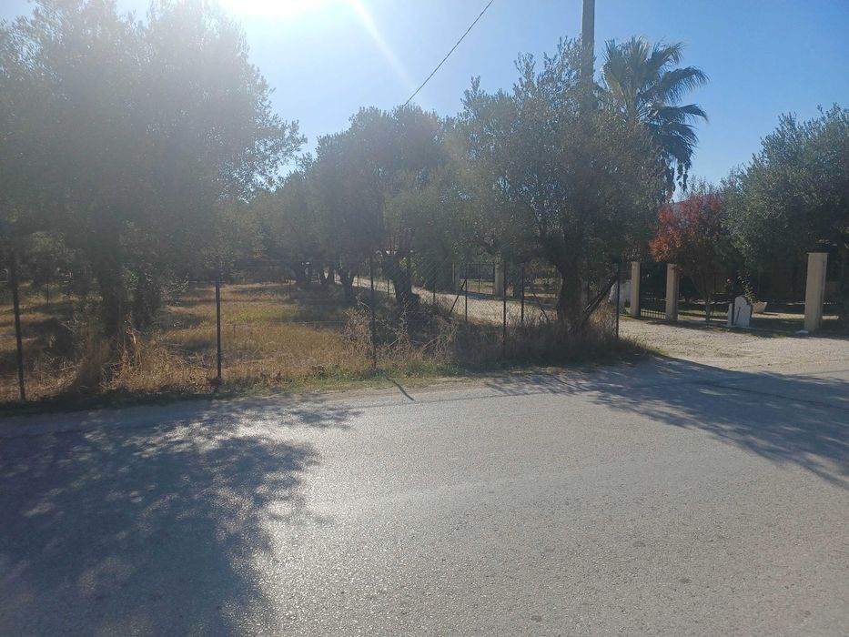 Продава ТОП парцел 300м2 на пътя към плажа Паралия Врасна,Гърция