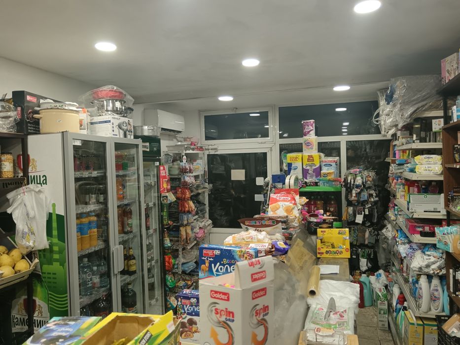 Хранителен  магазин под наем,обект подходящ за офис салон и др.