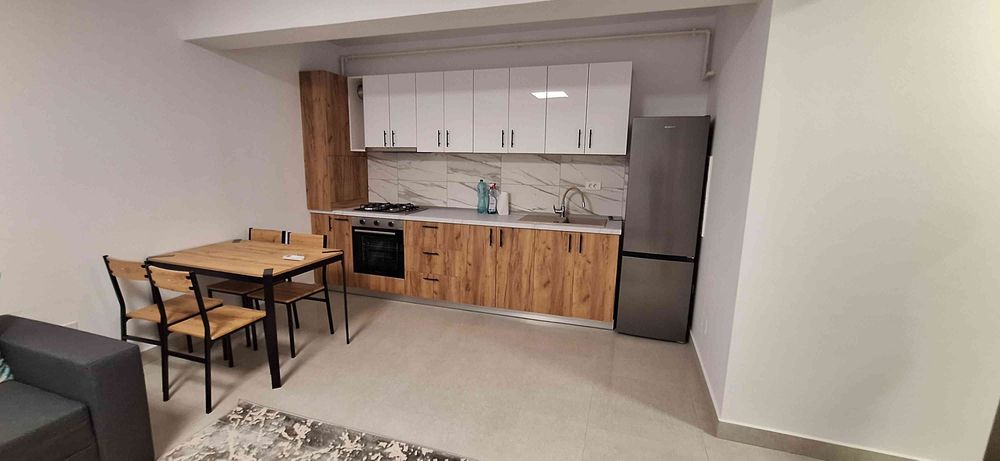 Închiriez apartament tip studio