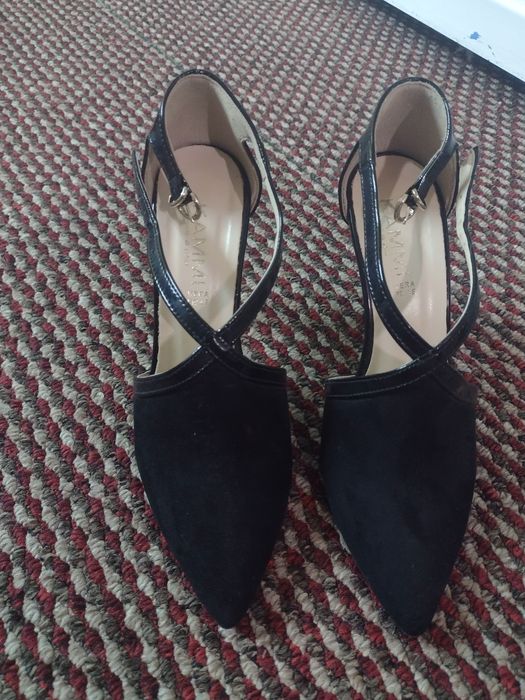 Pantofi eleganti si comozi