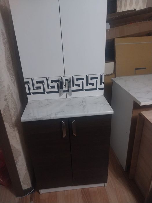 Плитка и куханый гарнитур