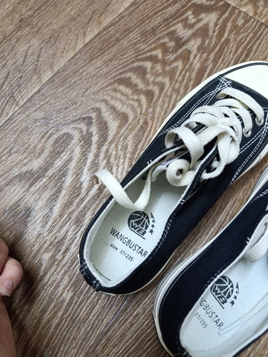 Продам новую детскую обувь