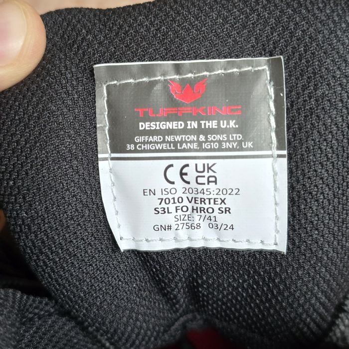 Продам спец. ботинки