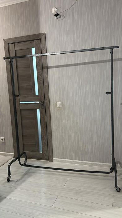 Стойка вешалка рейлы напольная