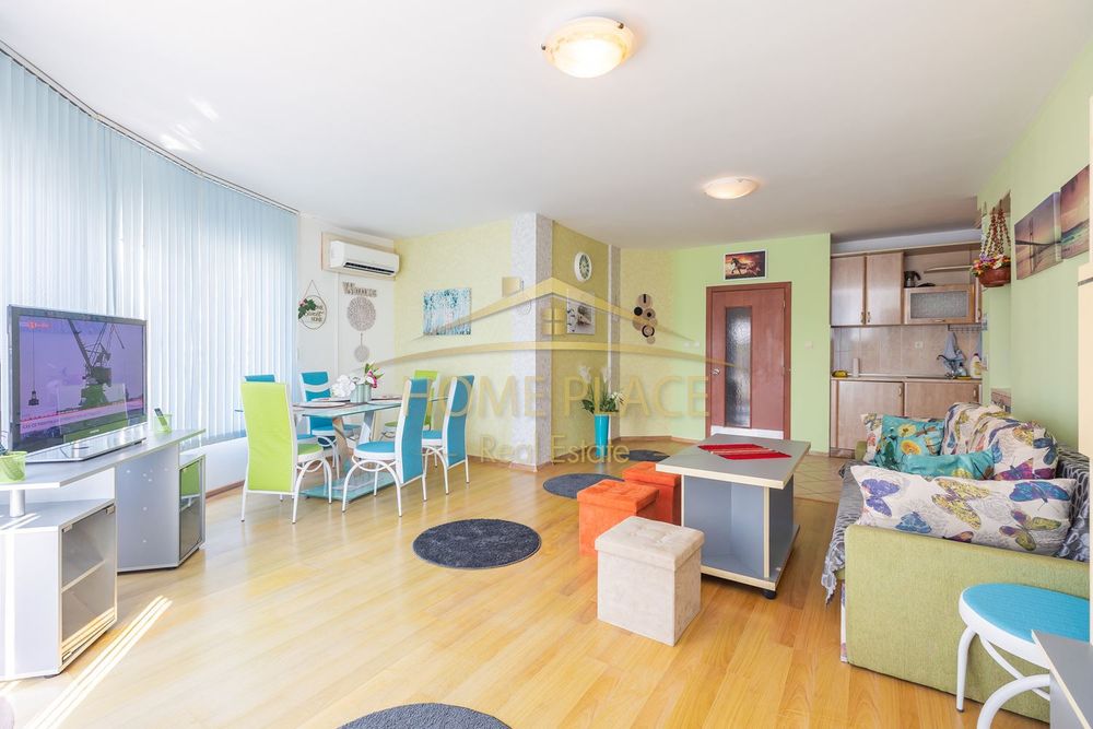 Дава се под наем Четиристаен апартамент в Варна, Център - 150 кв.м за 1530 € - Снимка #3