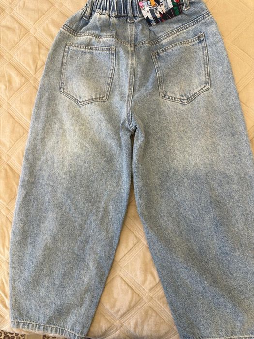 Продам джинсы на девочку