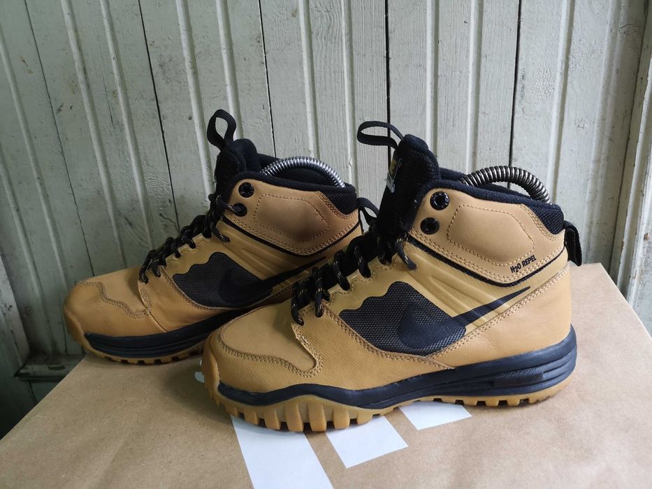 ''Nike Dual Fusion Hills Mid''оригинални маратонки 36 номер