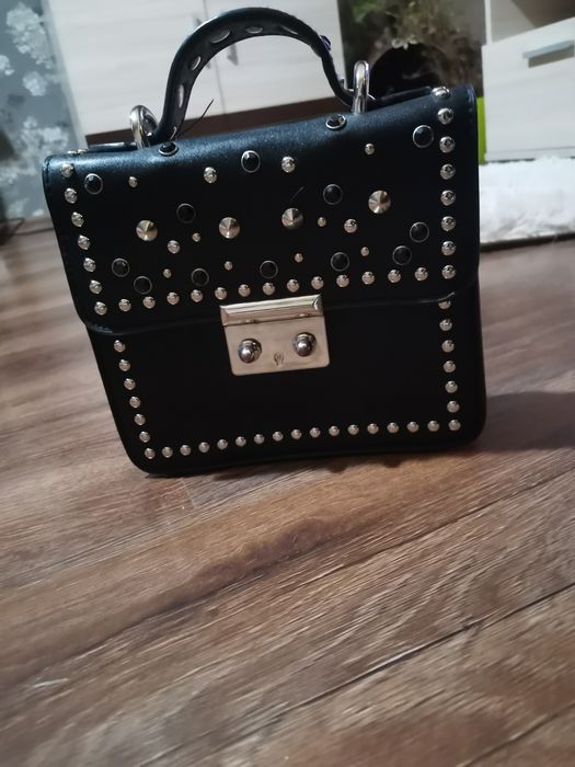 Дамска чанта Bershka