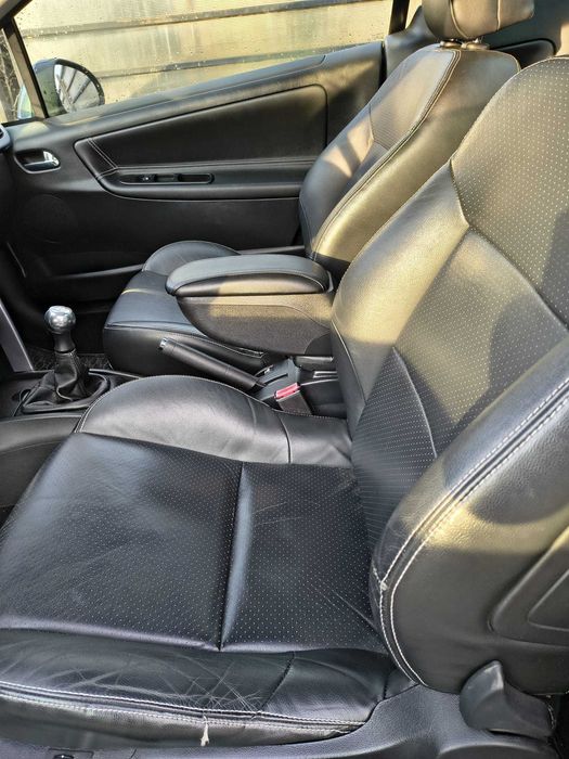 Peugeot 207 – 1.6 benzină, 2009 • Piele • Încălzire scaune • ITP 2027