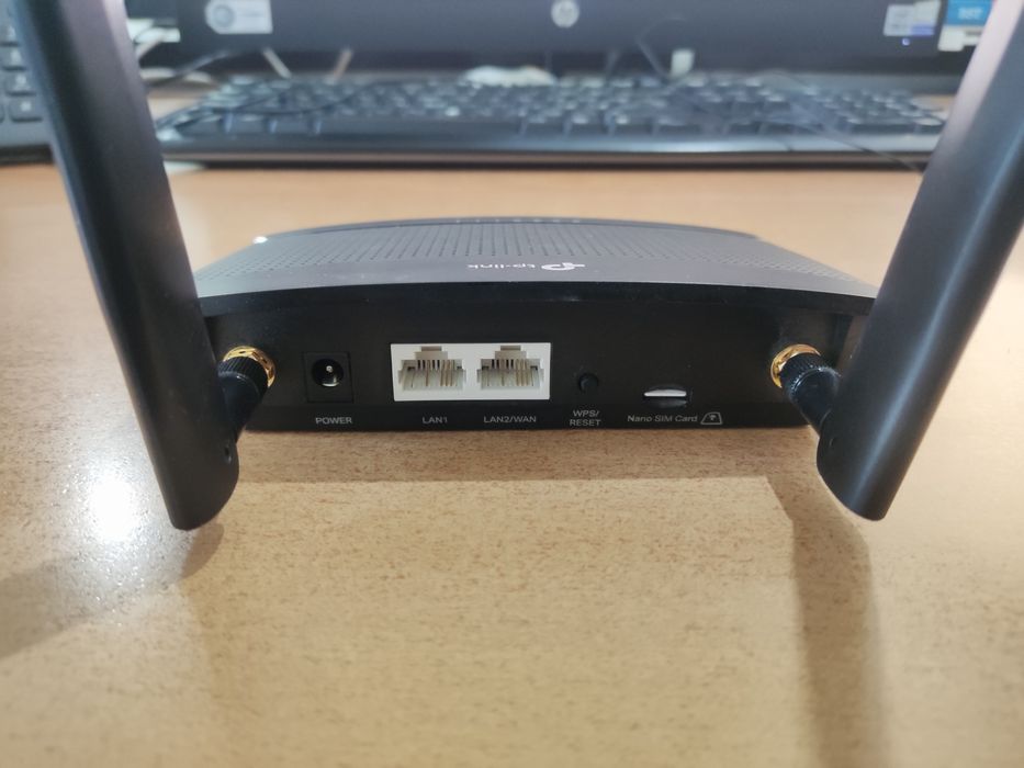 Продается 4G роутер TP link TL-MR100 с поддержкой сим карты