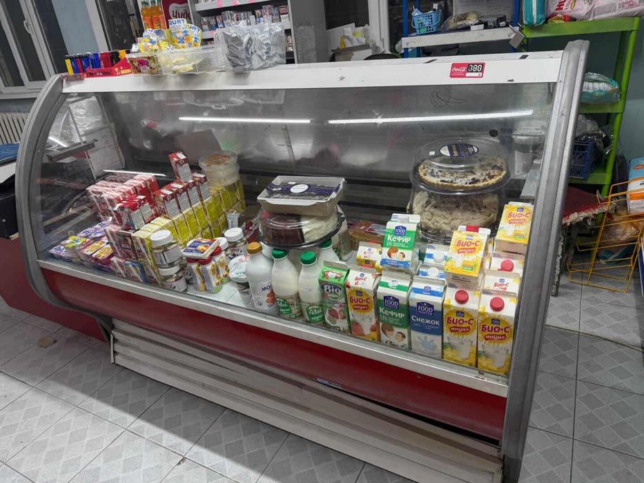 Витринный холодильник