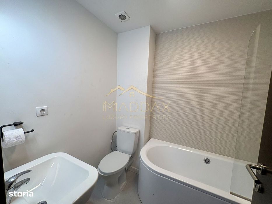 APARTAMENT de LUX cu 3 CAMERE cu Terasa si loc de parcare