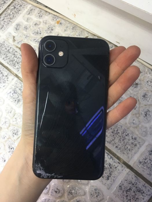 продам тел айфон 11