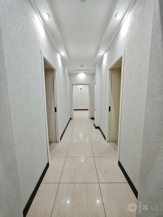 Дархан офисы 14м² 25м² вдоль дороги рядом с метро Хамида Олимжана