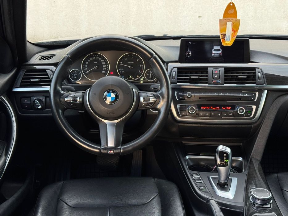 BMW Seria 3/F30/318D cutie automata