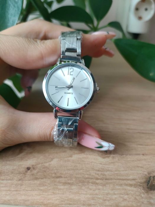 Часовник Quartz от неръждаема стомана