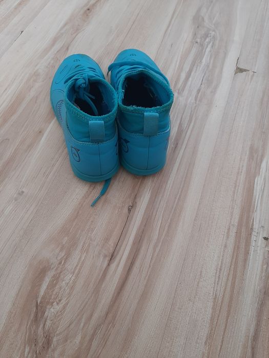 Adidasi nike fotbal copii marimea 33,5