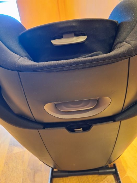 Scaun auto pentru copii Cybex Gold SOLUTION S2 I-FIX Moon Black