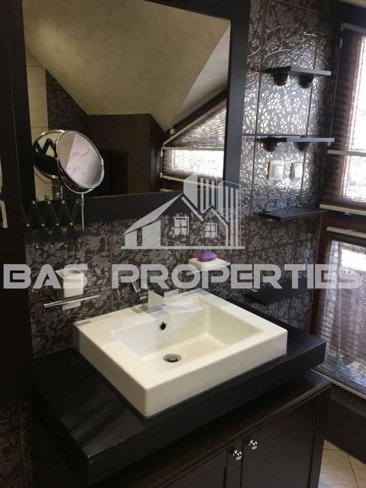 Продава се Тристаен апартамент в София, Зона Б-18 - 125 кв.м за 1506 €/кв.м - Снимка #12