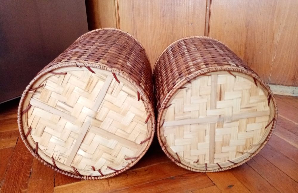 Две плетени кашпи
