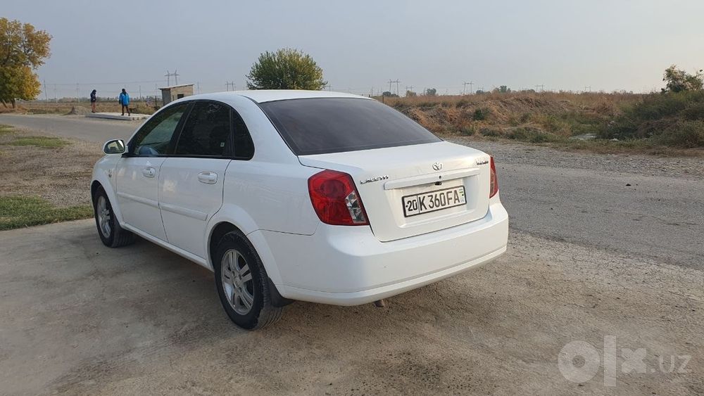 Lacetti sotiladi