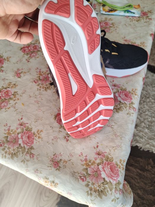 Маратонки за бягане ASICS