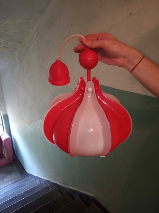 Осветително тяло тип полилей,пендел.