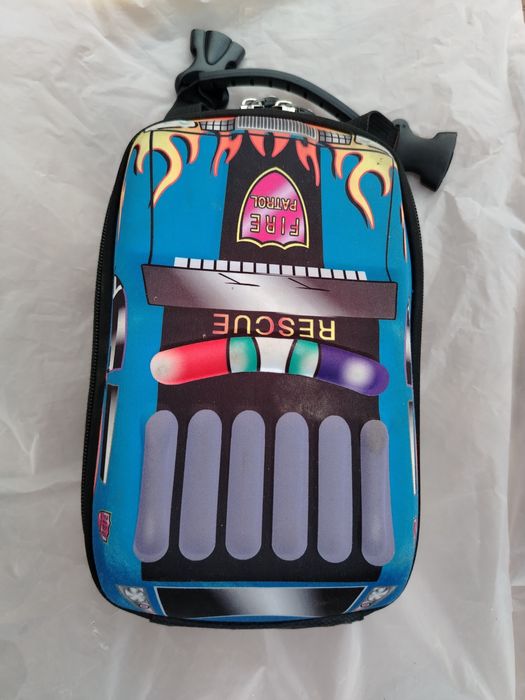 Сумки 3 шт по в комплекте 100 тысяч, по шт 40 тысяч сум