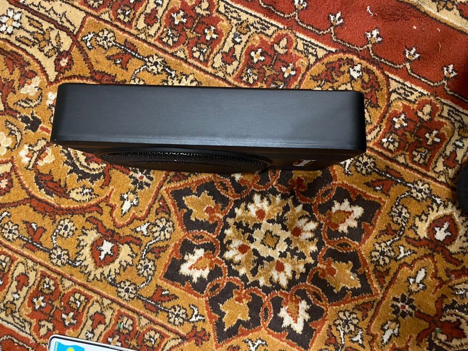 Продам Сабвуфер, в подарок шнуры